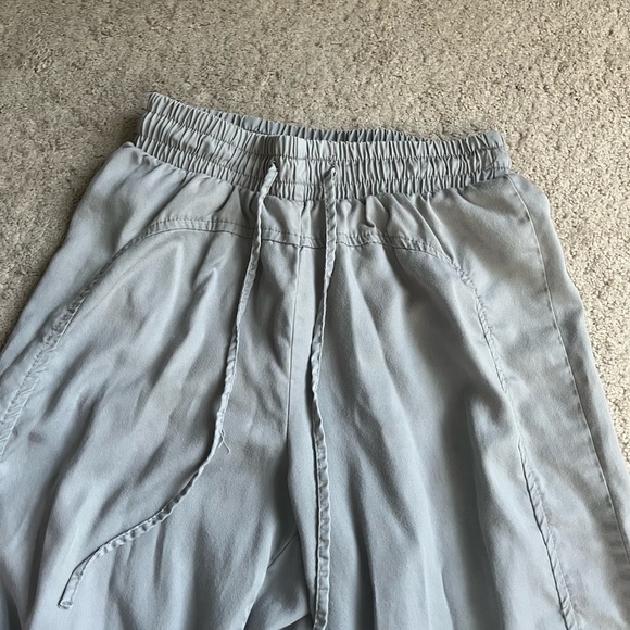 🪸Light Gray Joggers - Picture 2 of 6